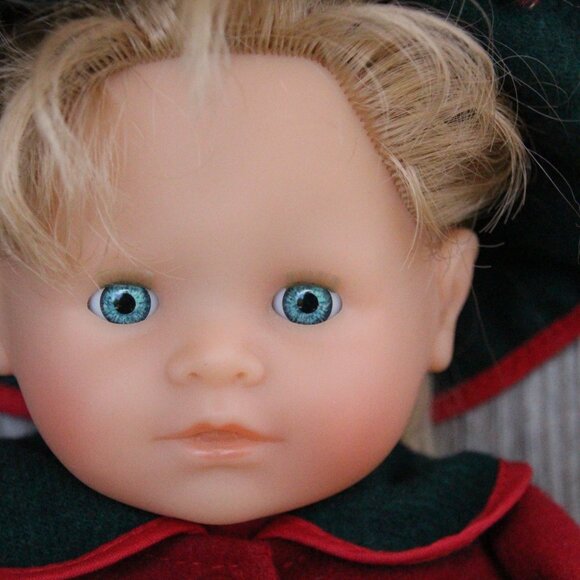 Vintage 1993 Corolle Doll - Original Corolle Clothing - Picture 13 of 13